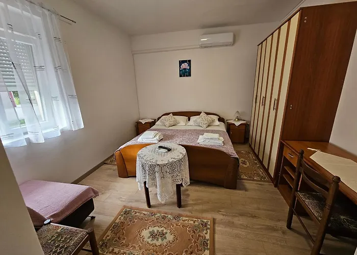 Apartment With Parking Space Mundanije, Rab - 23315