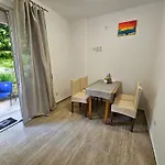 With Parking Space Mundanije, Rab - 23315 شقة راب